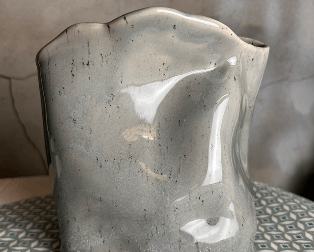 Vase formé deformé