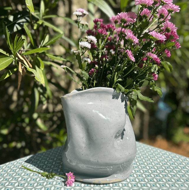 Vase formé deformé
